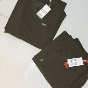 FIGS Medium Spruce Set